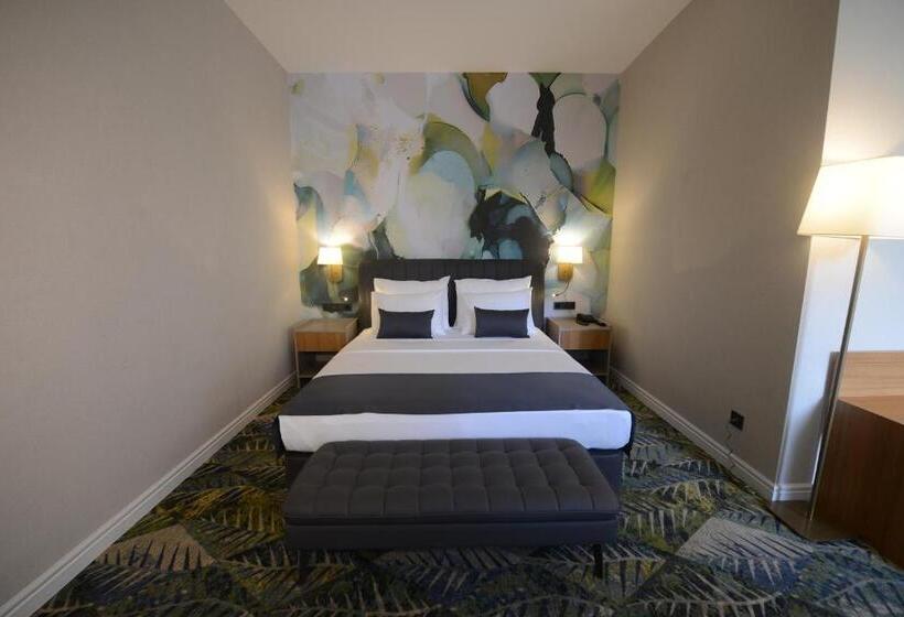 Отель Wyndham Garden Cambasi