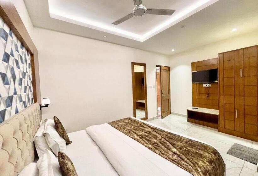 Mountain G ! Mussoorie होटल माउंटेन ஹோட்டல் மலை હોટેલ માઉન્ટેન ਹੋਟਲ ਮਾਊਂਟੇਨ Near Mall Road Hotel Wit