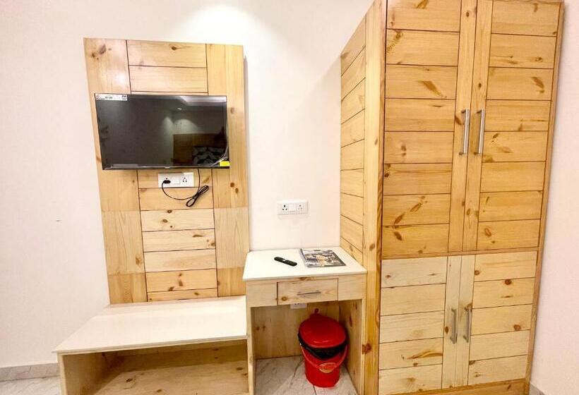 Mountain G ! Mussoorie होटल माउंटेन ஹோட்டல் மலை હોટેલ માઉન્ટેન ਹੋਟਲ ਮਾਊਂਟੇਨ Near Mall Road Hotel Wit