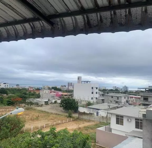 ペンション Habitaciones Amobladas   Manabí Suites