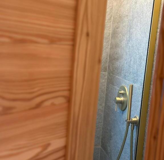 Пансион The Crissolo Lodge