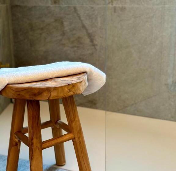 Пансион The Crissolo Lodge