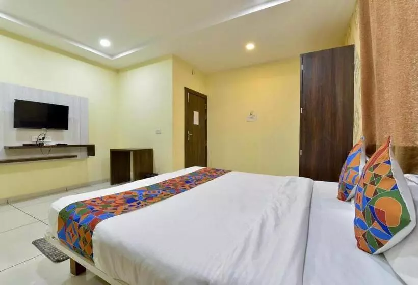 A2 Hotel And Restro