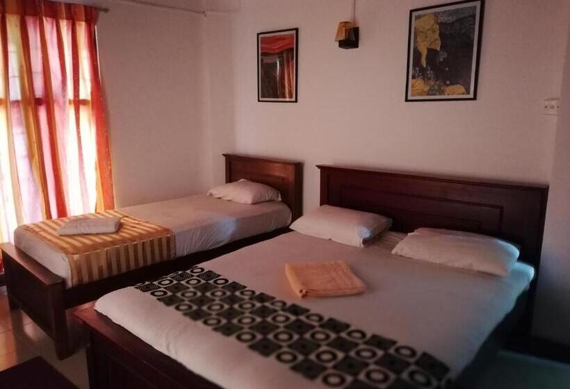 Auberge Hôtelière Holiday Inn Chill Place