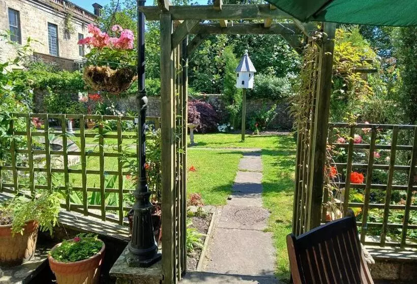 Aamiaismajoitus (B&B) Gospatric House