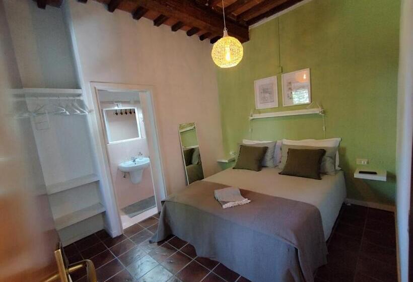 تختخواب و صبحانه La Domus Di Cosa