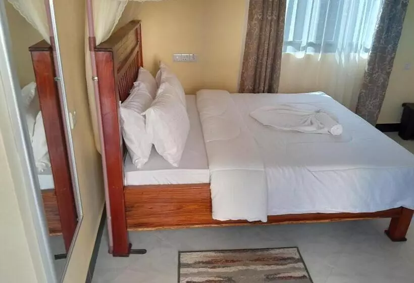 ホテル Gustina Zuzu Village Lodge