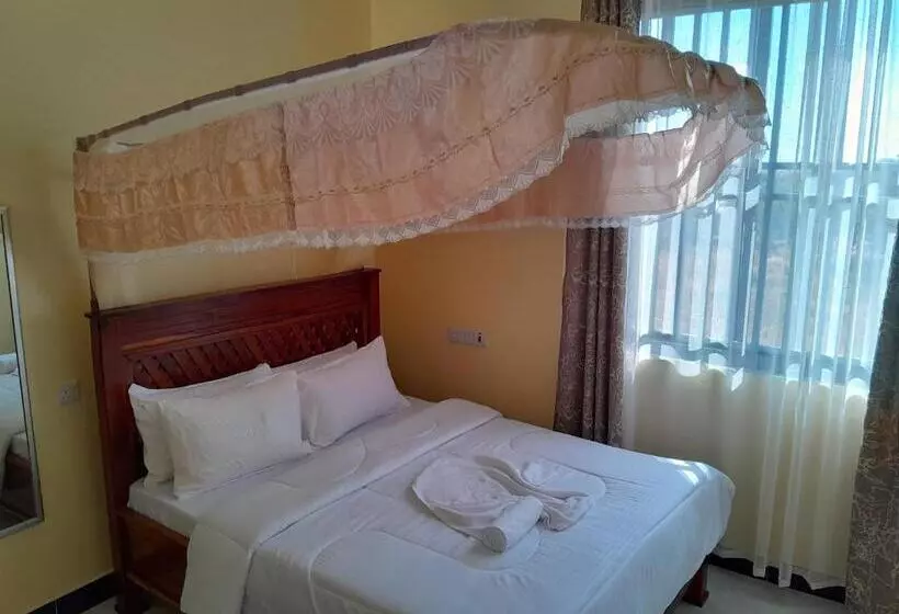 ホテル Gustina Zuzu Village Lodge