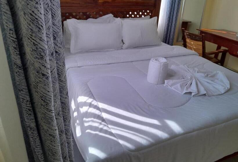 בית מלון כפרי Gustina Zuzu Village Lodge