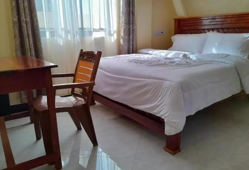 ホテル Gustina Zuzu Village Lodge
