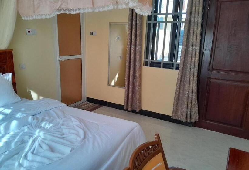 בית מלון כפרי Gustina Zuzu Village Lodge