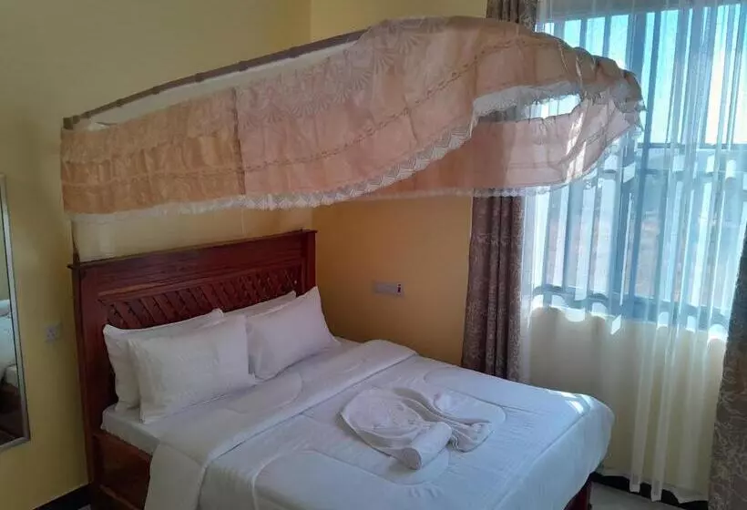 ホテル Gustina Zuzu Village Lodge