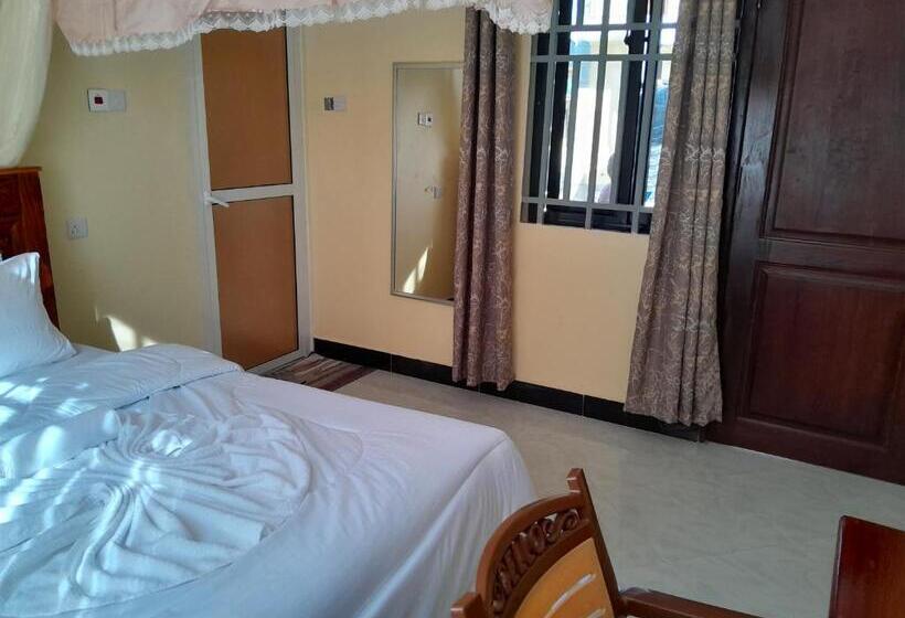 בית מלון כפרי Gustina Zuzu Village Lodge