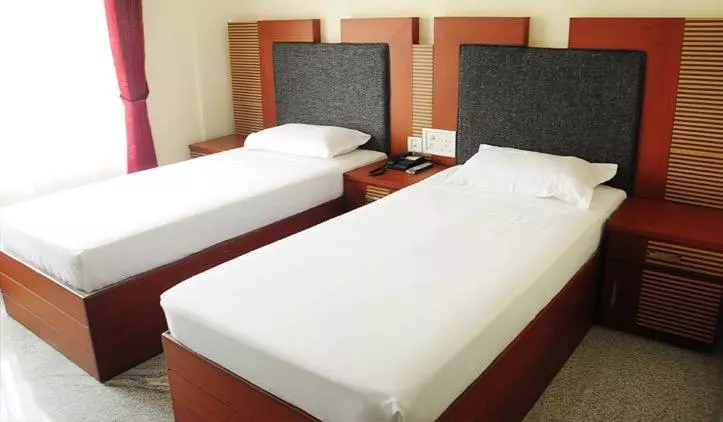 Hotelli Highway Palace Inn