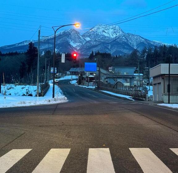 בית מלון כפרי Juniya Myoko