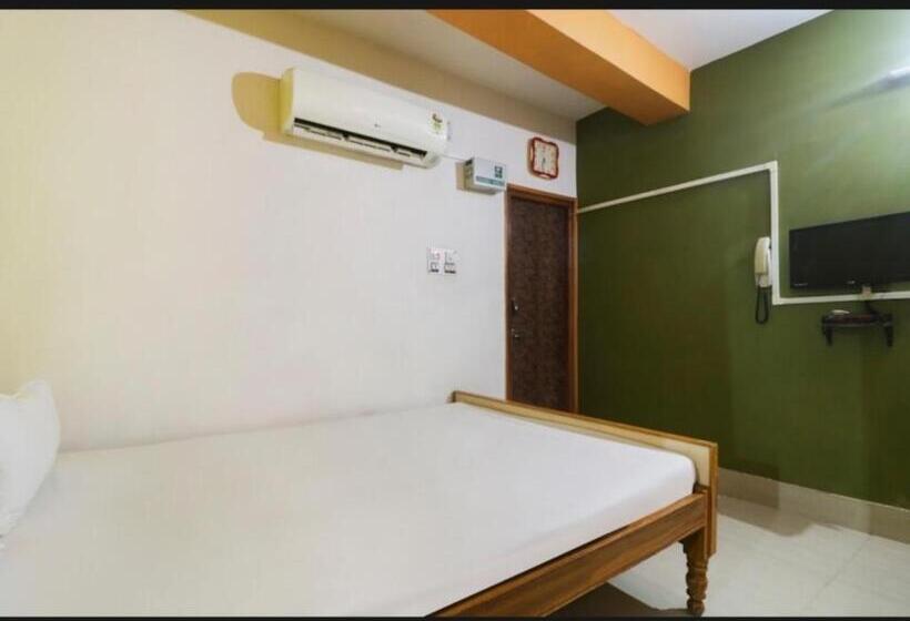 ホテル Nilay And Manjula Banquet