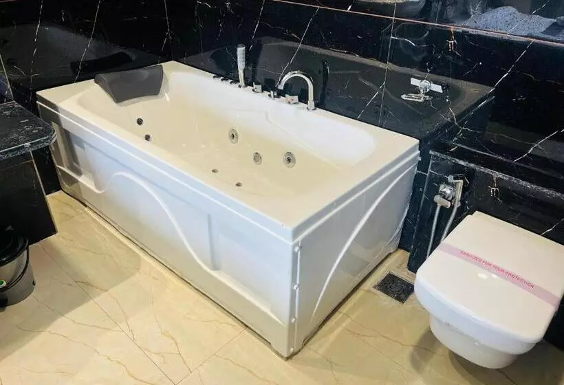 Hotelli Royal Empire