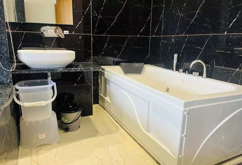 Hotelli Royal Empire