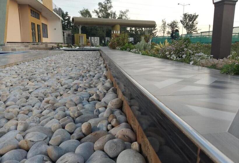 هتل Sierra Caves Resort Ltd