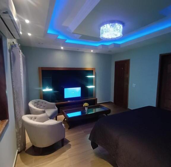 Pensão Hospedagem Com Espaço Para Festa