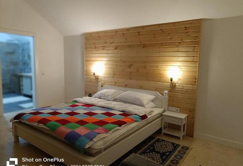 Pensão Imperfect Guests House