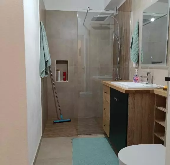 پانسیون Imperfect Guests House