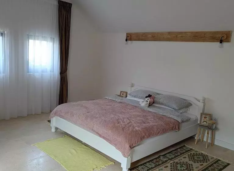 پانسیون Imperfect Guests House