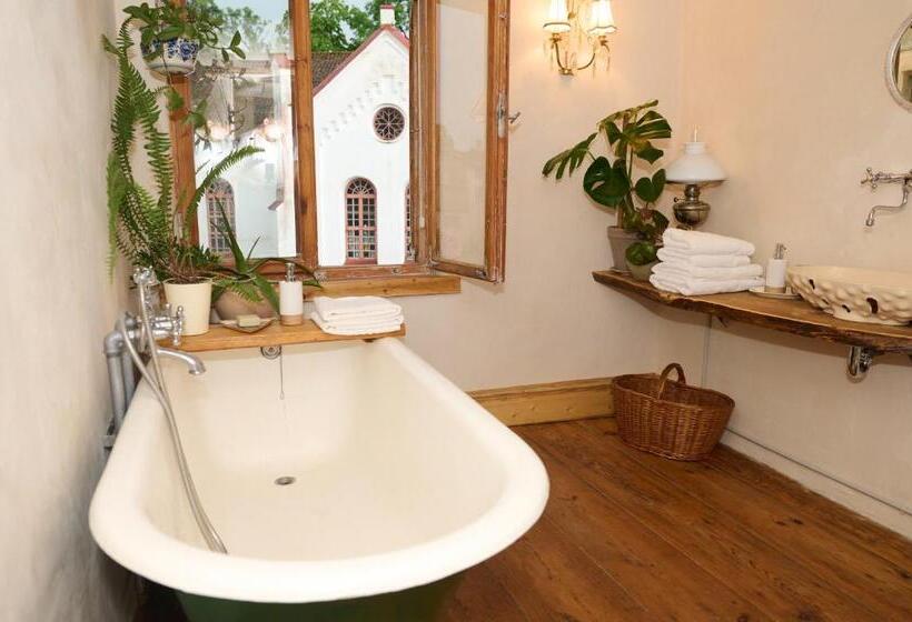 پانسیون Kurte