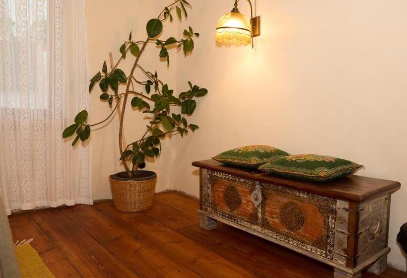 پانسیون Kurte