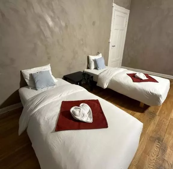 ペンション Paradise Suites