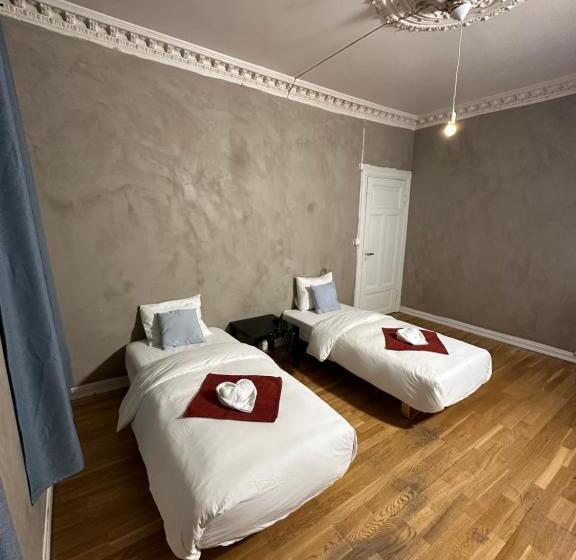 Pensão Paradise Suites