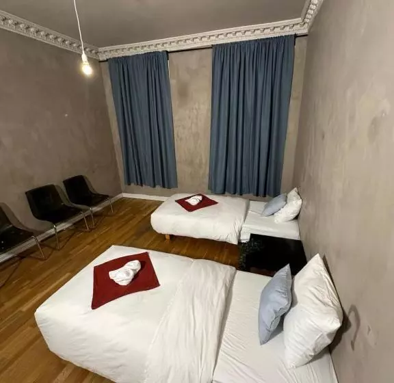 ペンション Paradise Suites