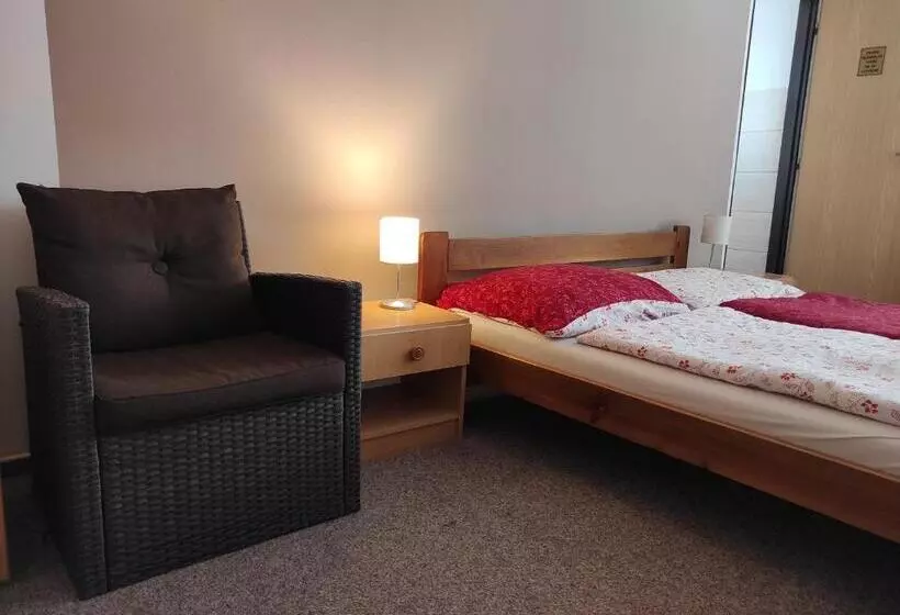 Majatalo Penzion A Restaurace U Knoppa