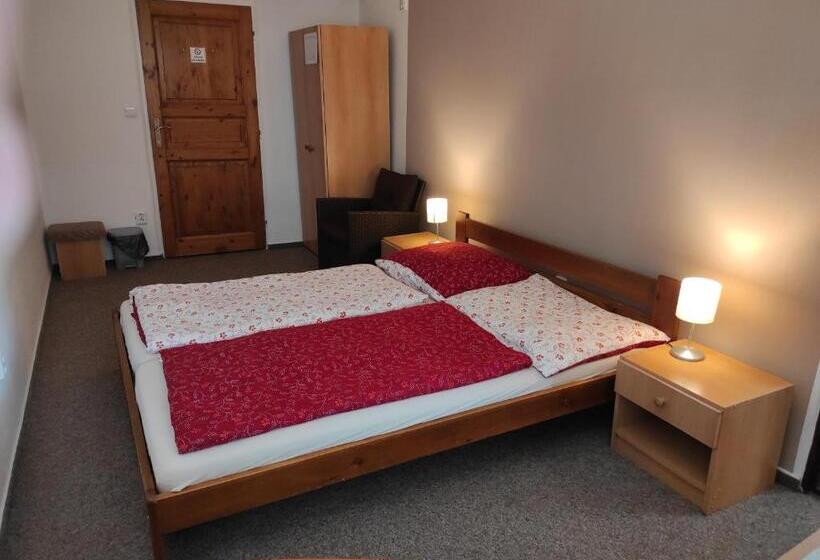 Panzió Penzion A Restaurace U Knoppa