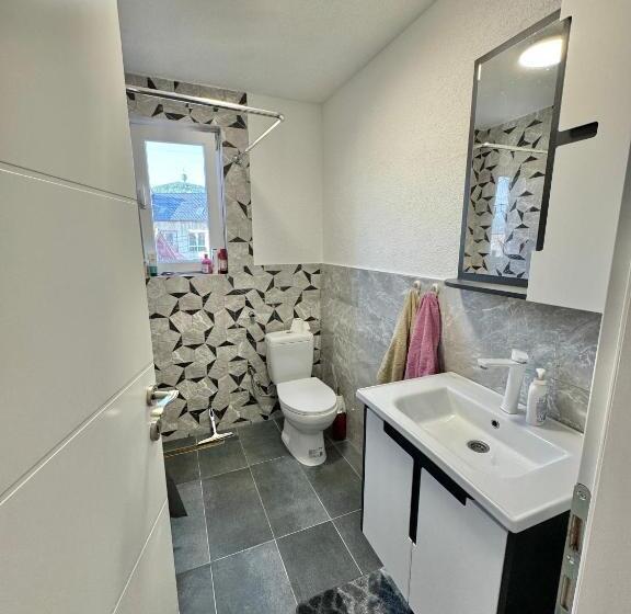 پانسیون Room Ejna 1