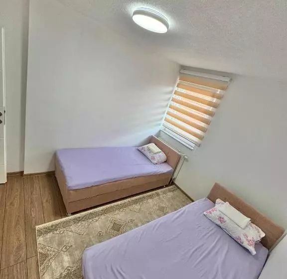 پانسیون Room Ejna 1
