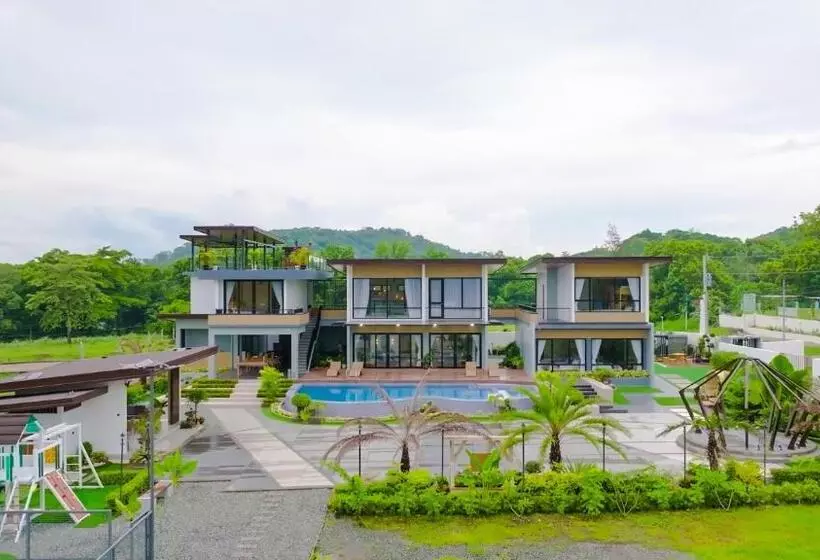 リゾートホテル Damienerose Garden Villa