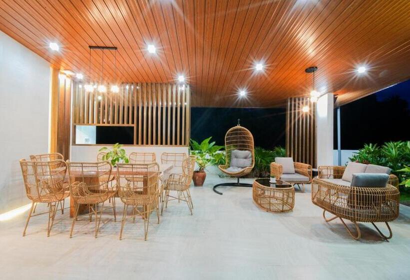 منتجع Damienerose Garden Villa