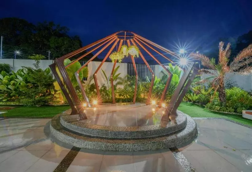 リゾートホテル Damienerose Garden Villa