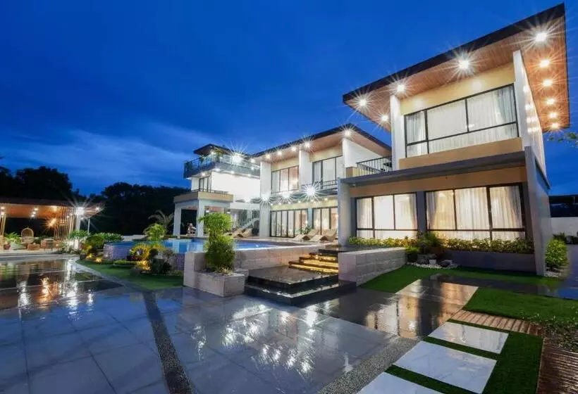 リゾートホテル Damienerose Garden Villa