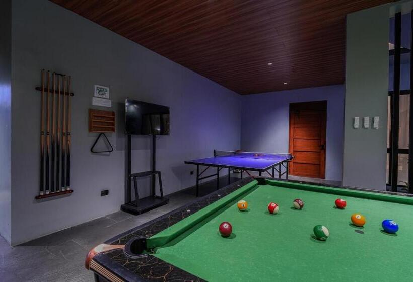 منتجع Damienerose Garden Villa