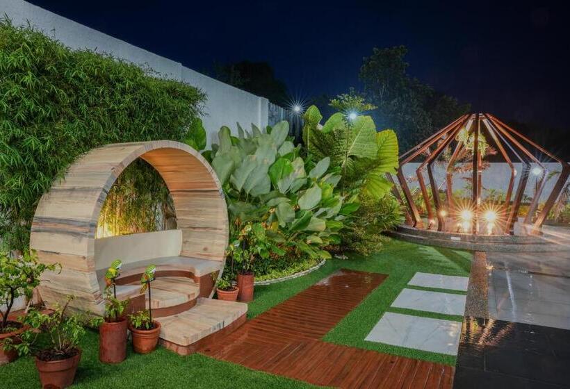 منتجع Damienerose Garden Villa