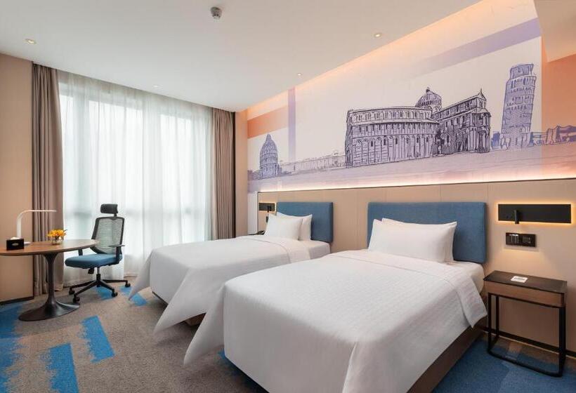 佛山三龙湾希尔顿欢朋酒店