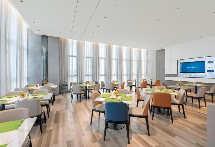 佛山三龙湾希尔顿欢朋酒店