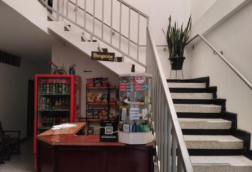 Astoria Hotel Confortable