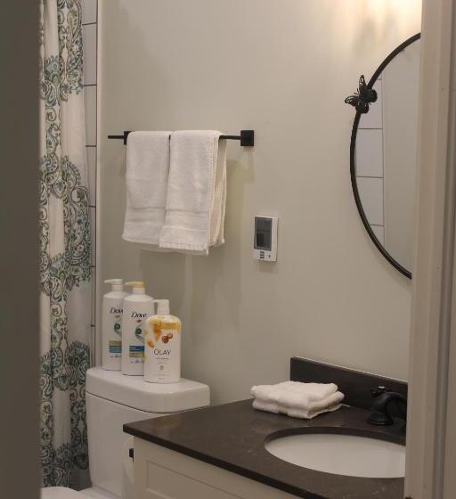 Bed and Breakfast Cranberry Moon Inn