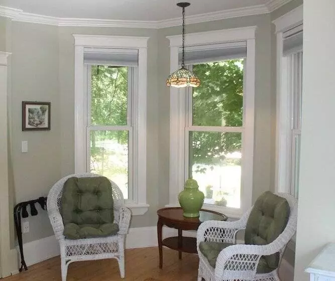 Aamiaismajoitus (B&B) Cranberry Moon Inn