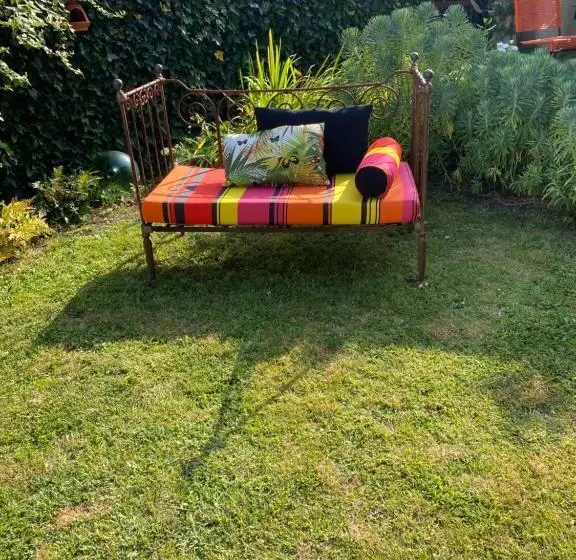 Aamiaismajoitus (B&B) Le 5 Bis