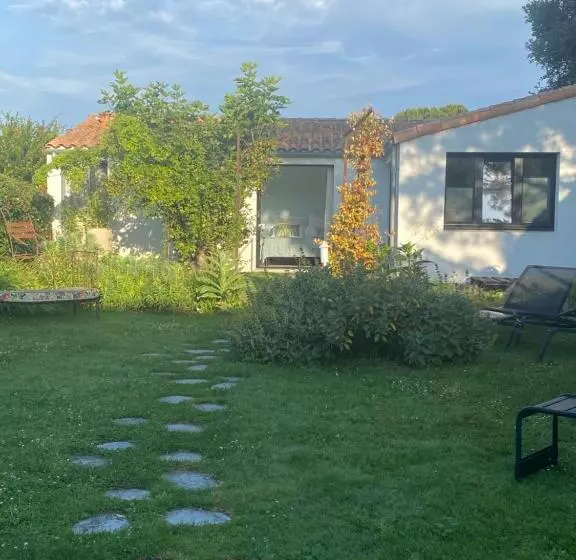 Aamiaismajoitus (B&B) Le 5 Bis