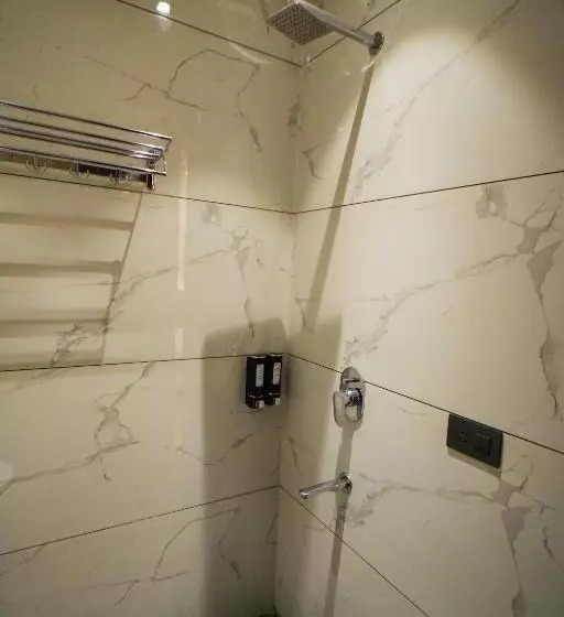 هتل Ammison Inn & Suites